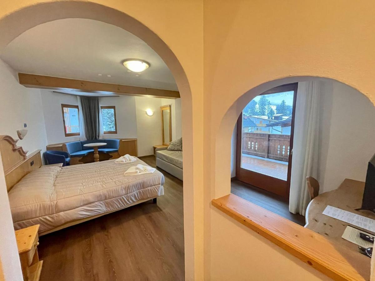 Hotel Villa Aurora San Martino Di Castrozza Esterno foto