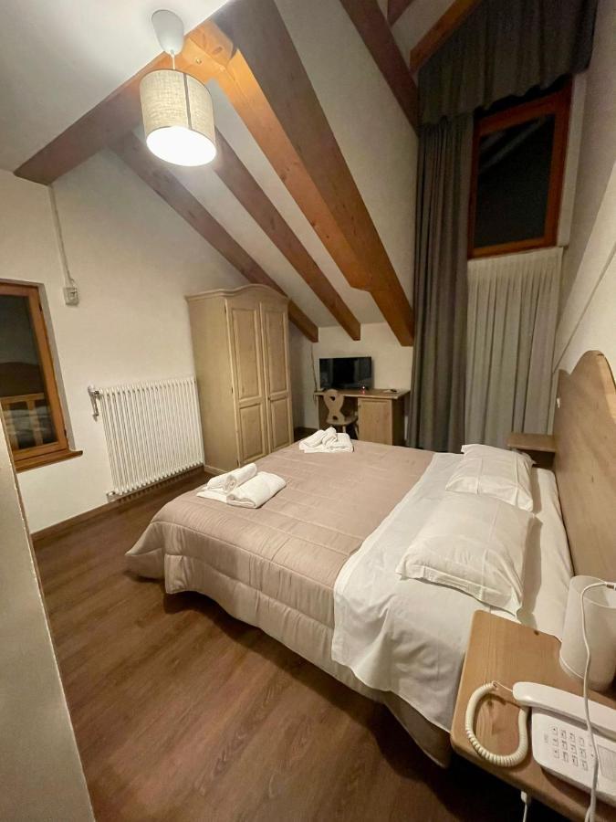 Hotel Villa Aurora San Martino Di Castrozza Esterno foto