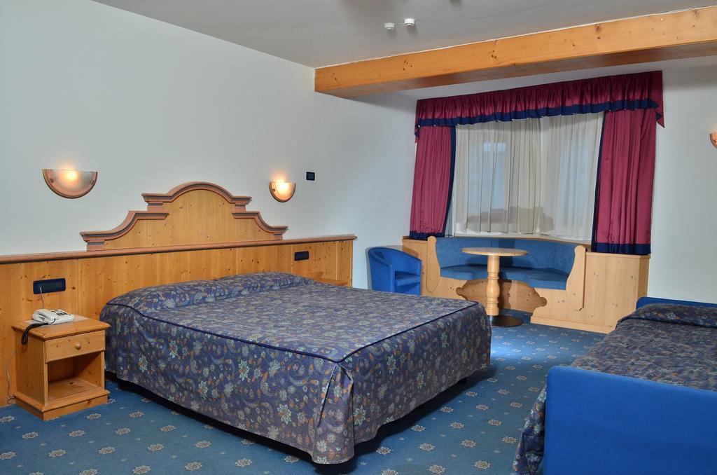 Hotel Villa Aurora San Martino Di Castrozza Esterno foto