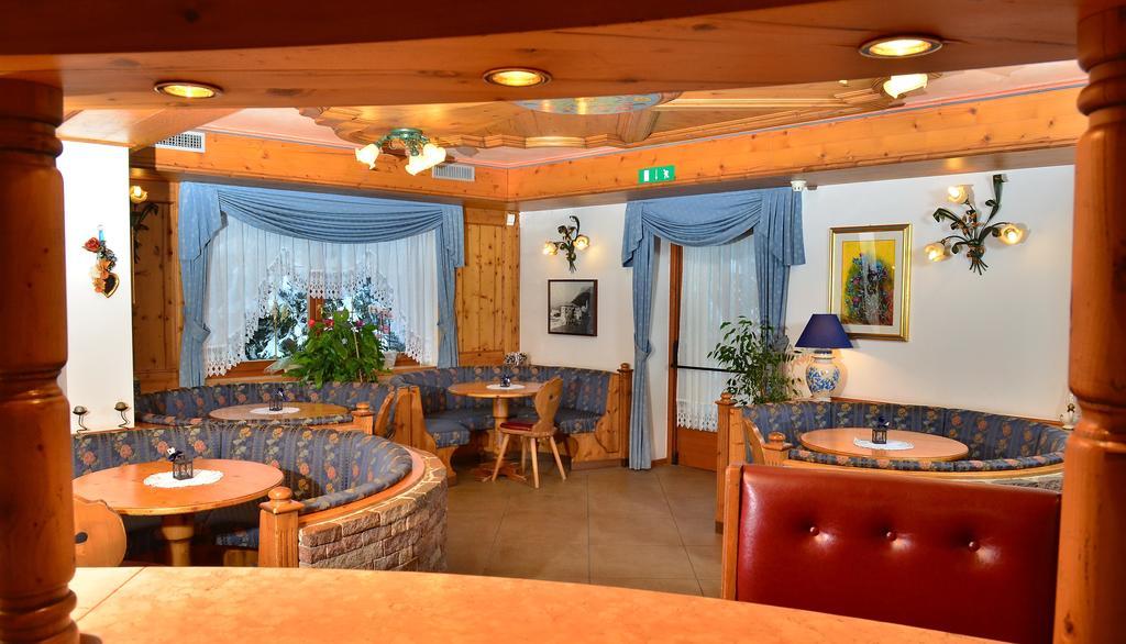Hotel Villa Aurora San Martino Di Castrozza Esterno foto