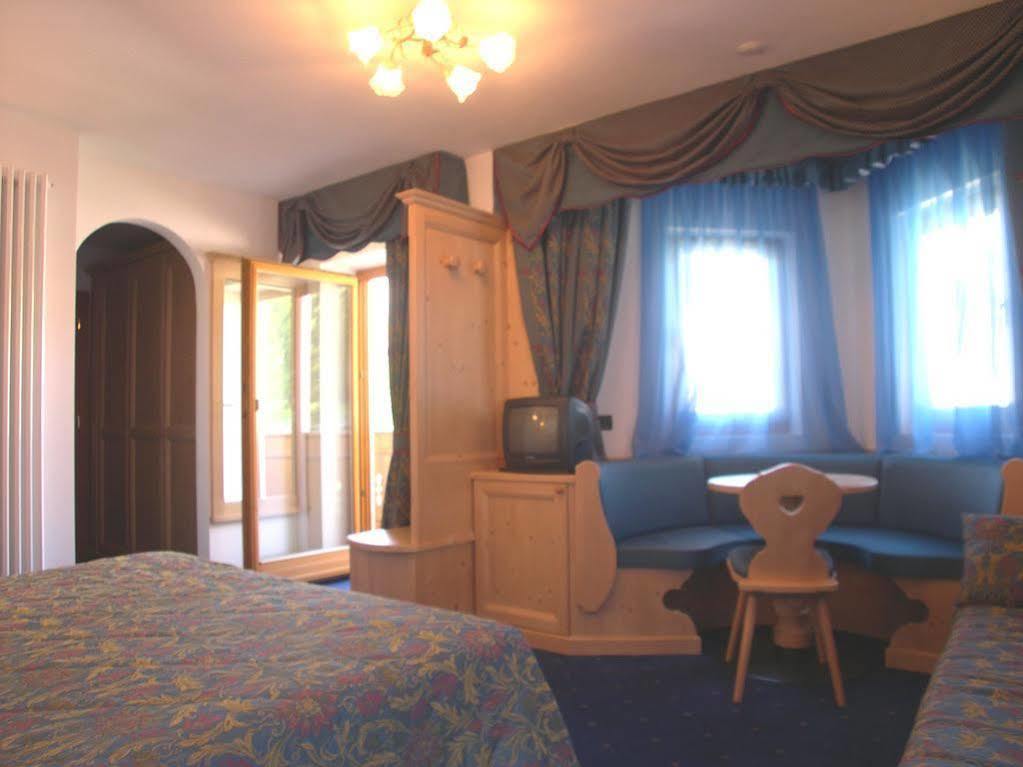 Hotel Villa Aurora San Martino Di Castrozza Esterno foto