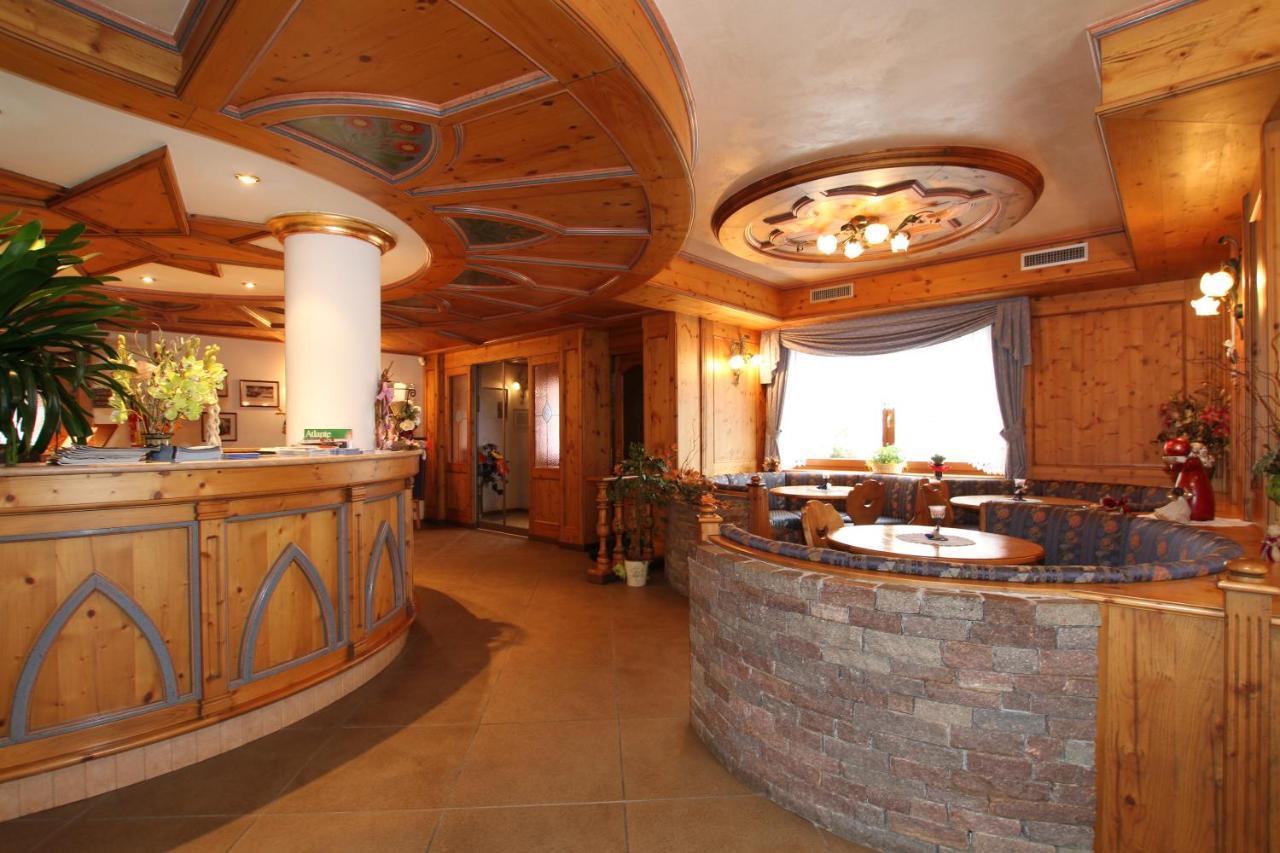 Hotel Villa Aurora San Martino Di Castrozza Esterno foto